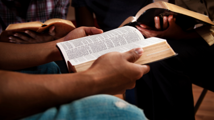 O Impacto das Mudanças Comportamentais Globais na Procura por Literatura Sagrada e o Crescimento das Mídias Confessionais O Impacto das Mudanças Comportamentais Globais na Procura por Literatura Sagrada e o Crescimento das Mídias Confessionais